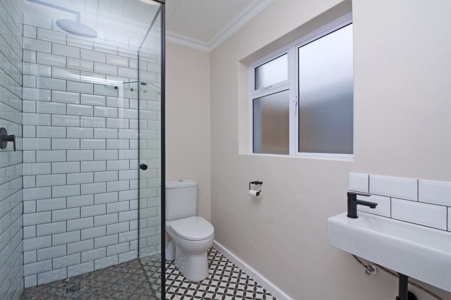 To Let 3 Bedroom Property for Rent in Sunnydale Western Cape